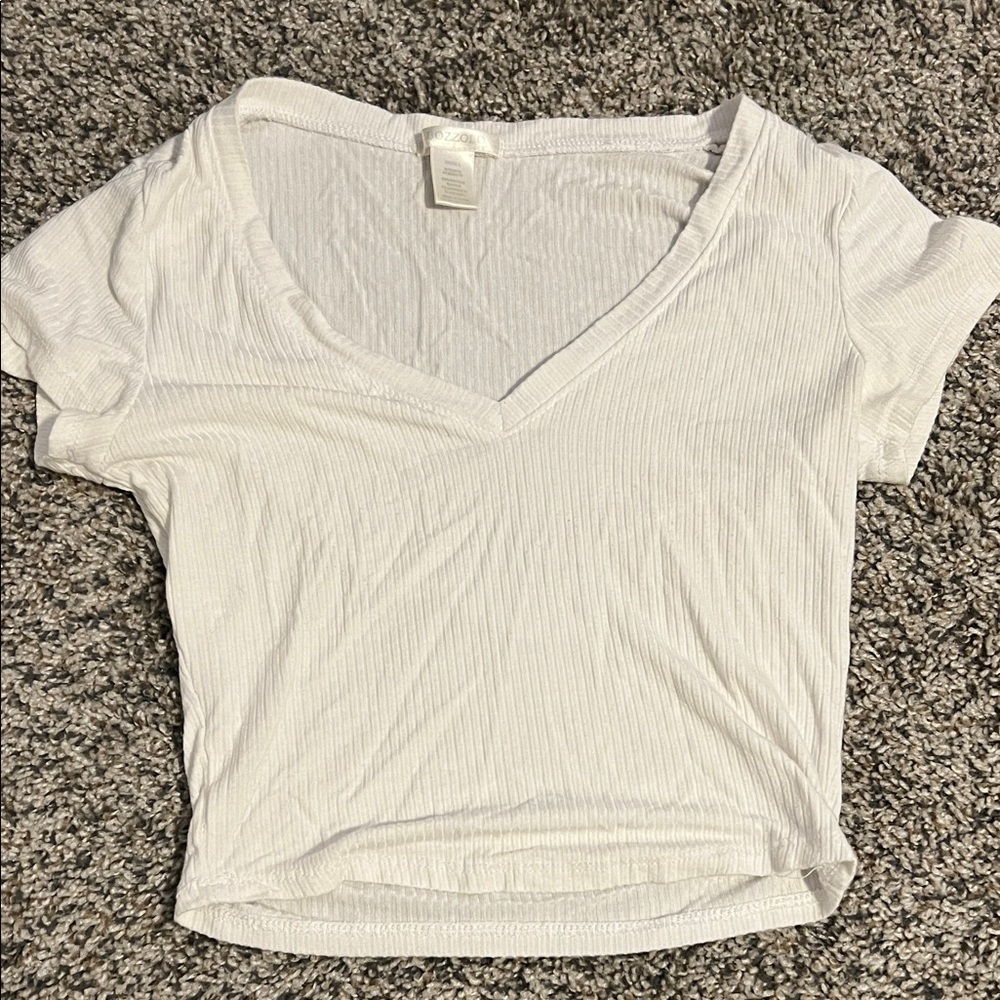 Bozzolo White Ribbed V-Neck Tee
